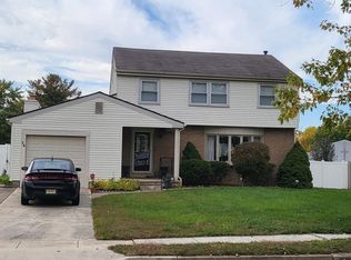 14 Regulus Dr, Turnersville, NJ 08012