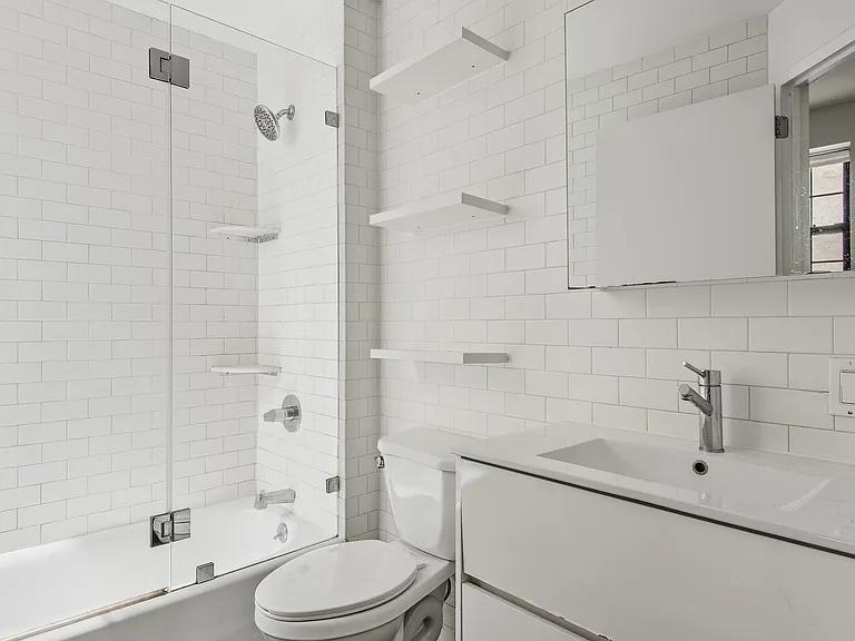 1663 Madison St #1L — Photo 5