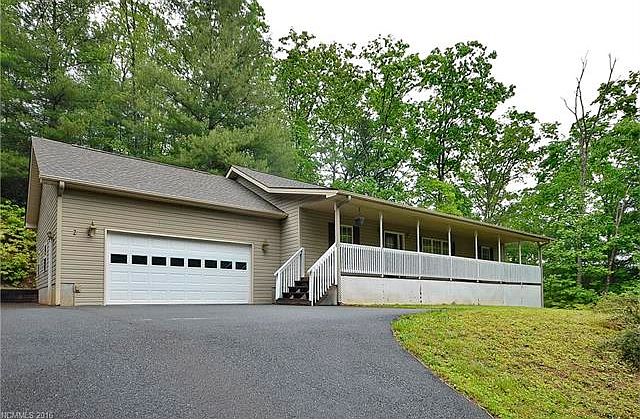 1st image of 2 Park Knoll Dr