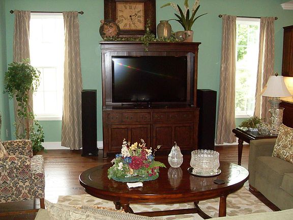 4th image of 4559 Roundlake Way #63