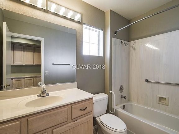 5th image of 2505 Desert Butte Dr