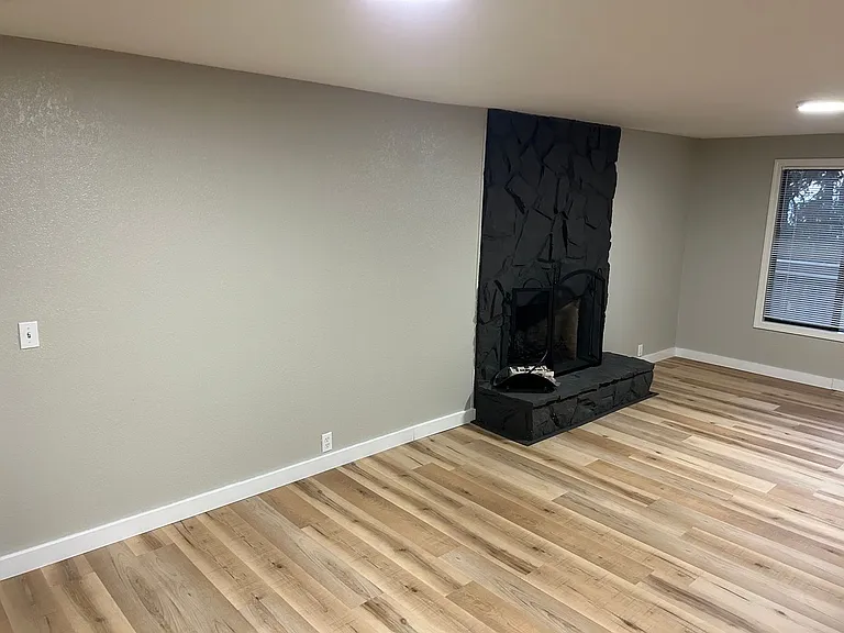 2805 Greentree Way — Photo 13