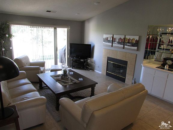 4th image of 453 Desert Falls Dr N