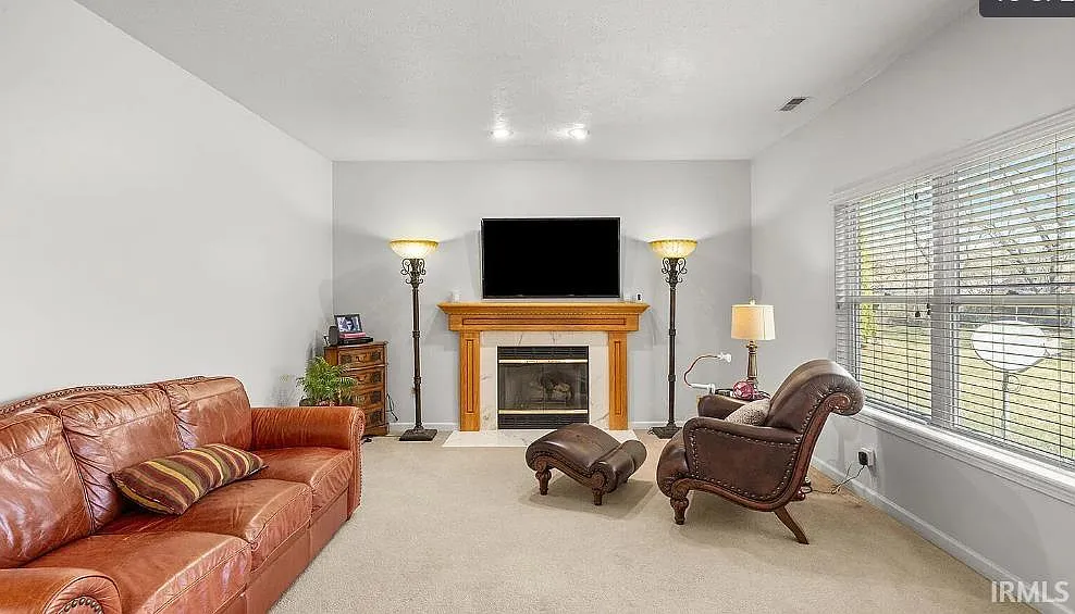 4 bed, 3.0 bath, 2648 sqft, $2,250 — Photo 4