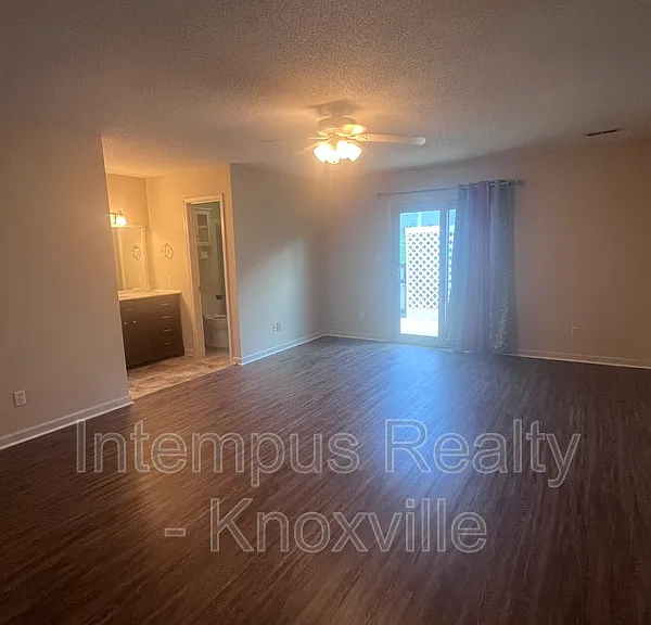 813 Villaview Way — Photo 20