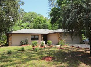 9427 S Berkshire Ave, Inverness, FL 34452