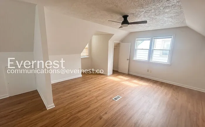 20600 Watson Rd — Photo 9