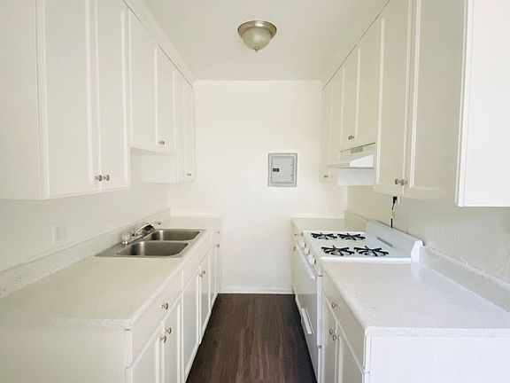2nd image of 1259 N Loma Vista Dr APT 2