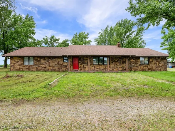 112408 S 4735th Rd, Muldrow, OK 74948
