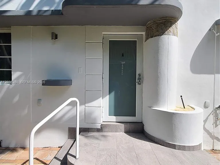 825 Michigan Ave #3 — Photo 8