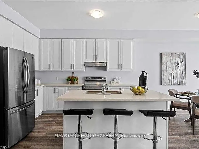 4855 Pettit Ave — Photo 5