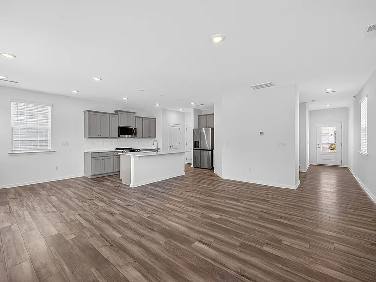 5266 Amaryllis Way — Photo 8