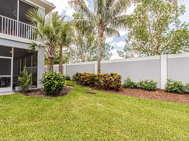 2658 Seychelles Cir #2504 — Photo 39