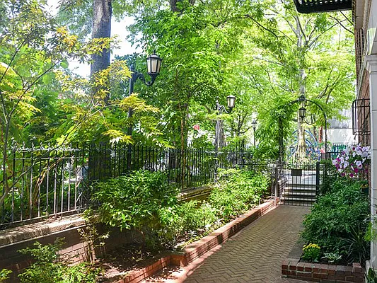 Rented by Minetta Lane Realty Corp | media 18