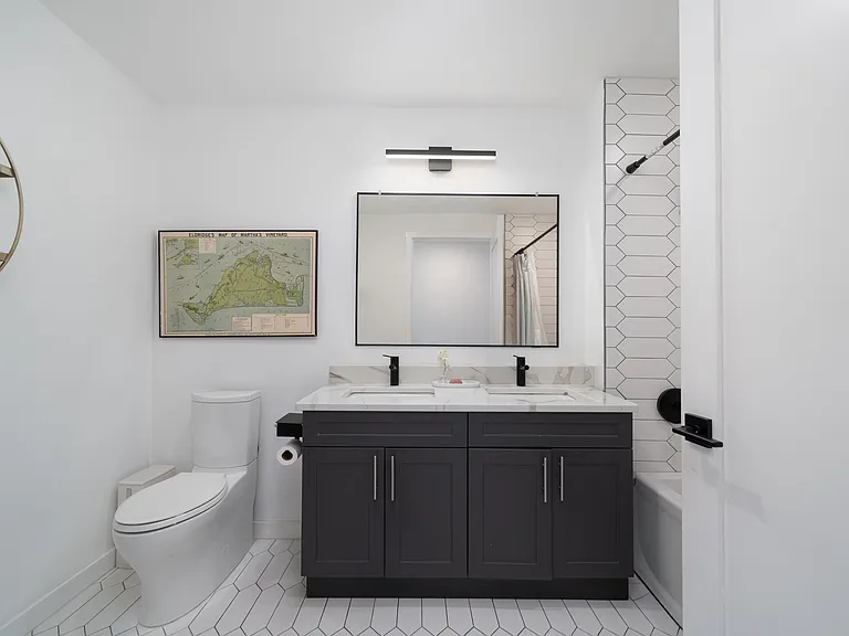 83 Waverly St #1 — Photo 15