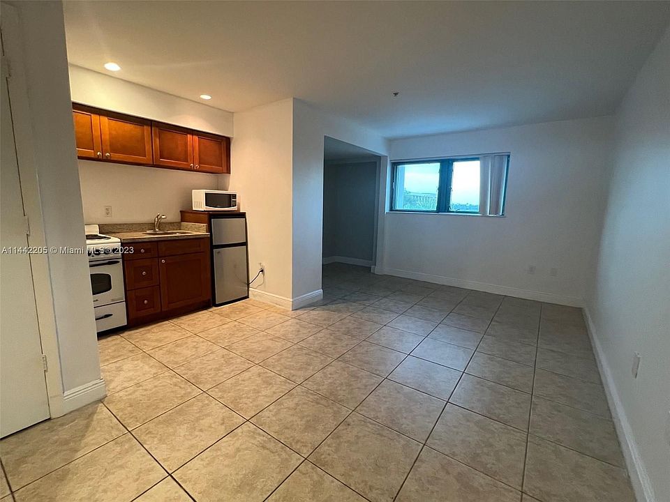 1st image of 5769 Sunset Dr #5769