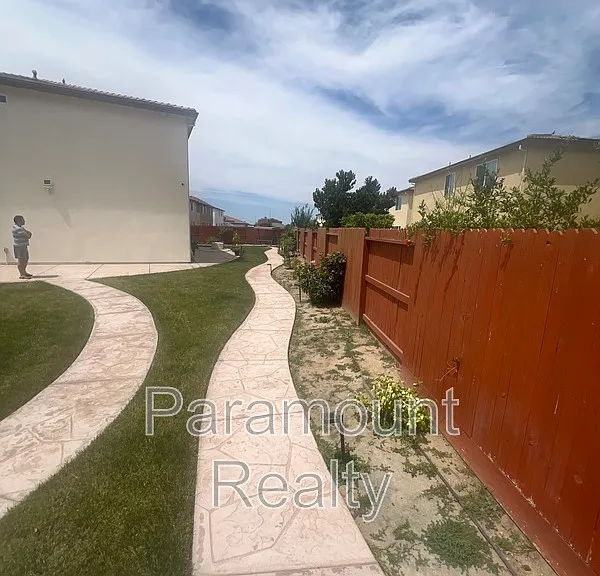 1878 Holland Ln — Photo 18