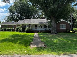 447 W 4th St, Waldron, AR 72958