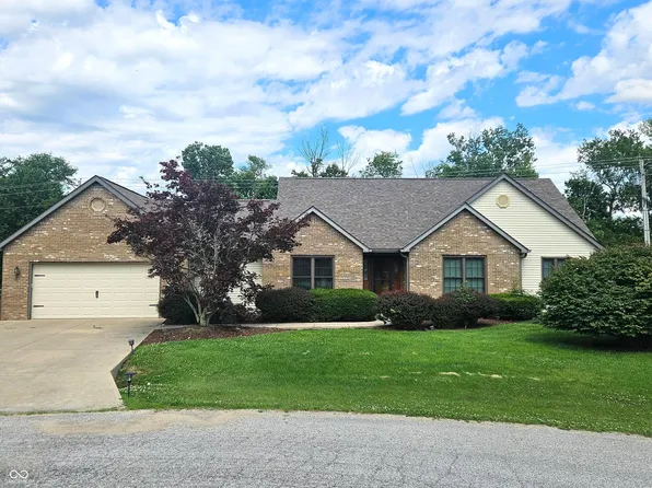 51 Greenhaven Ct, Terre Haute, IN 47802