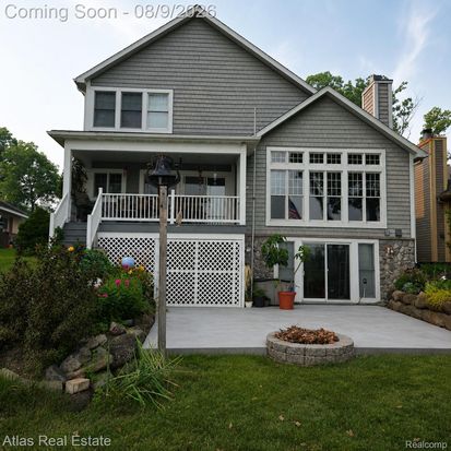 4015 Minnetonka Dr, Linden, MI 48451