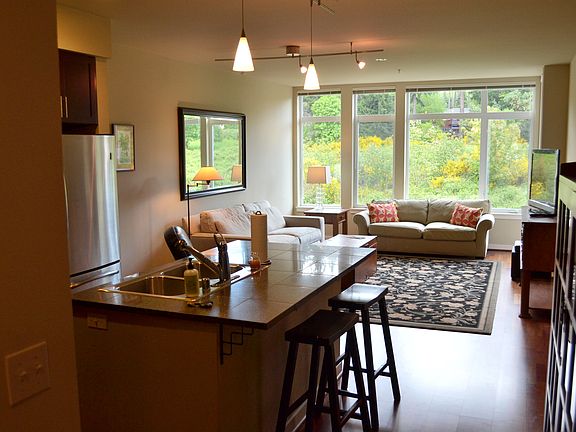 4th image of 180 Harbor Square Loop NE Unit B320