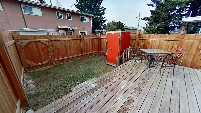 Hinton Apartment for rent - 2 Bedrooms — photo 8