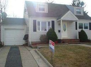 1562 Barton Rd, Union, NJ 07083