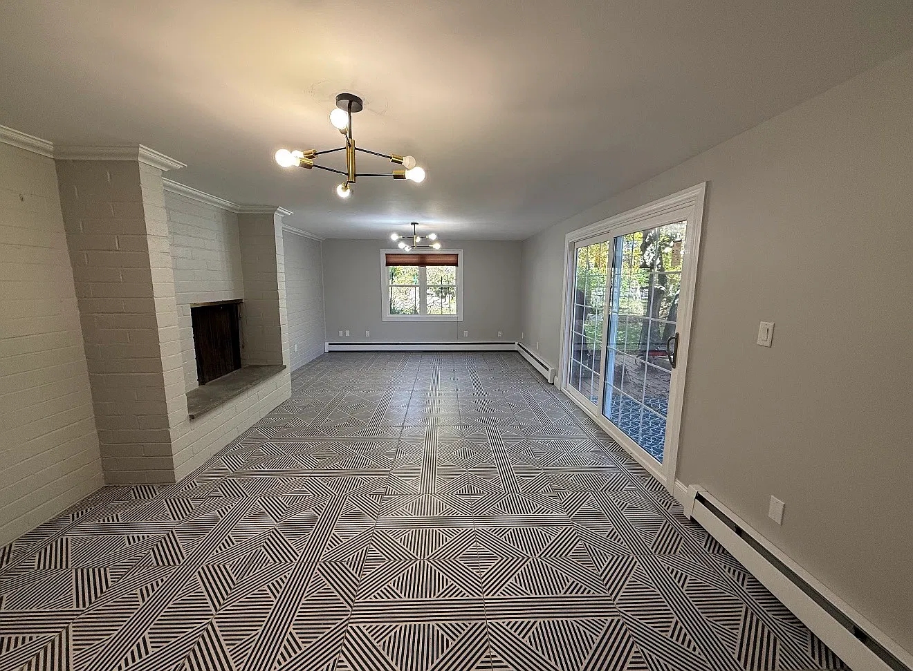 1639 Newfield Ave — Photo 4