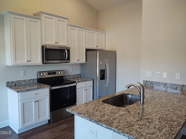 90 Level Dr — Photo 3