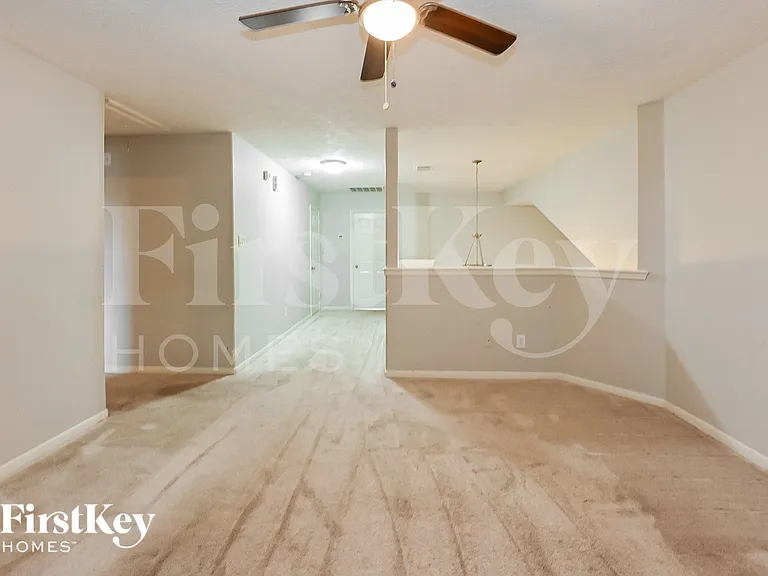 21602 Skyla Cir — Photo 8