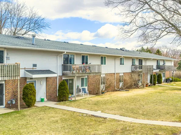 Canterbury Court Apartments
