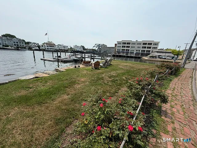 14 Pearl St — Photo 26