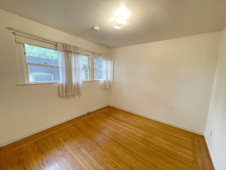 2732 Hillegass Ave #2 — Photo 11
