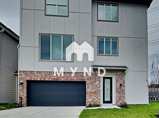 10511 Executive Lake Dr, Stafford, TX 77477