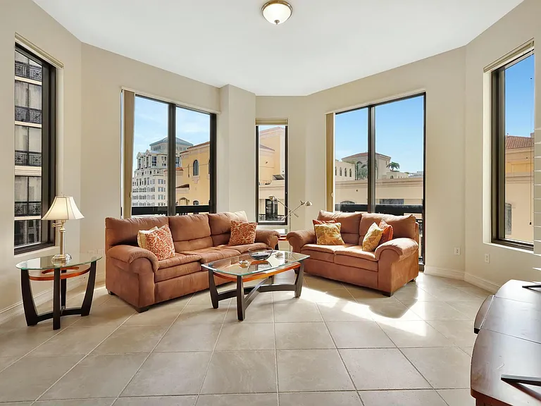 701 S Olive Ave #1504 — Photo 8