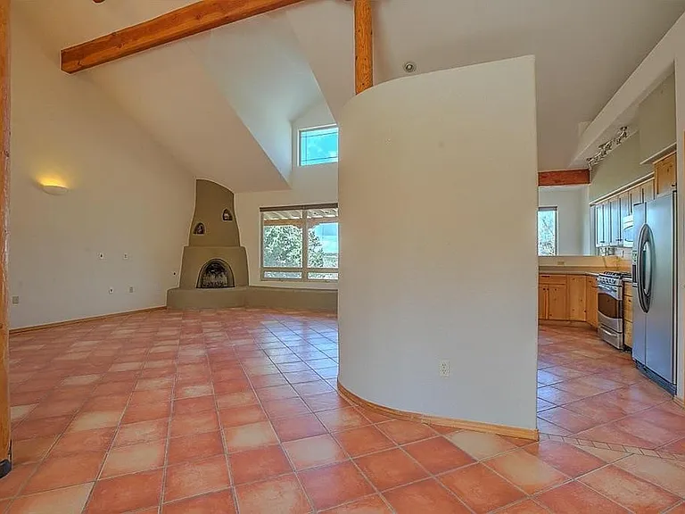 9 Teypana Dr — Photo 3