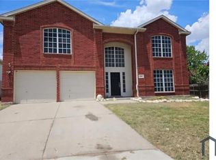 6885 Danieldale Dr, Fort Worth, TX 76137