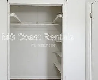 20 Martha Ave — Photo 23