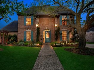 12515 Meadow Lake Dr, Houston, TX 77077