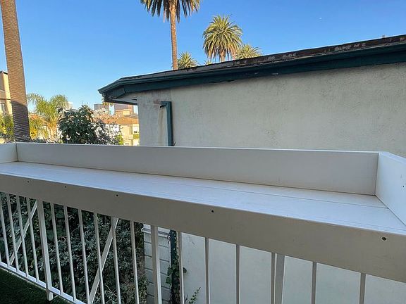 5th image of 145 N Hamilton Dr APT 4