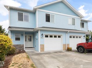 140 NE Melrose Dr, Oak Harbor, WA 98277