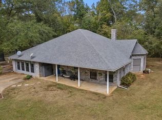 694 Fomby Rd, Texarkana, TX 75501