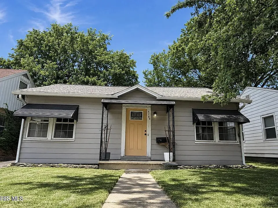 3168 Douglas Rd