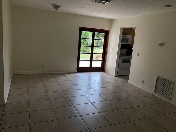 2nd image of 5114 Conklin Dr