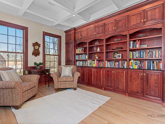 5th image of 6232 Pine Tree Ct