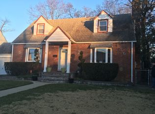 12 Bank St, Valley Stream, NY 11580