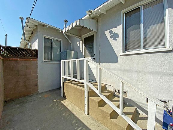 2nd image of 650 Rosemary Ln #650