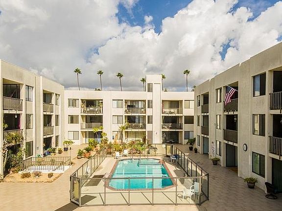 2nd image of 1140 Ocean Blvd #334