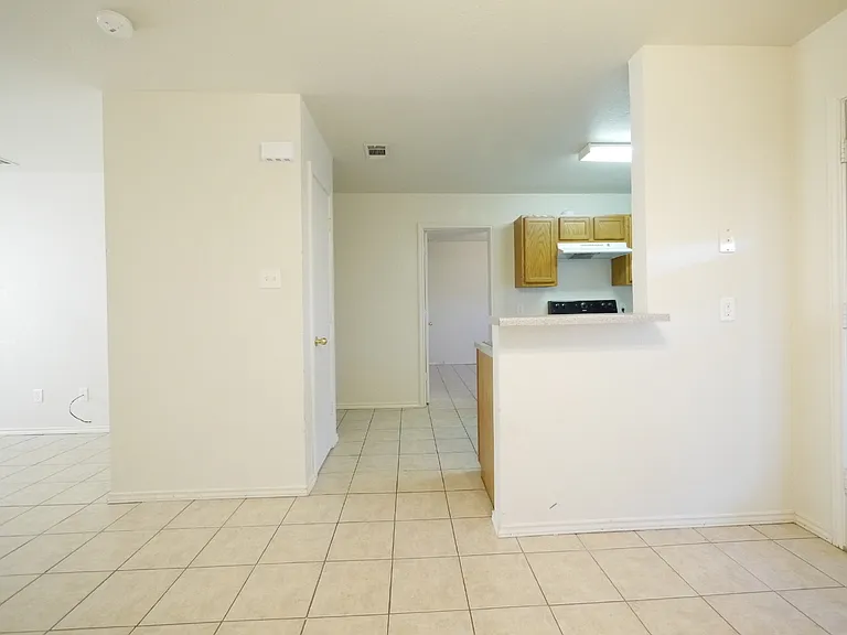 1621C Inca Dr — Photo 6