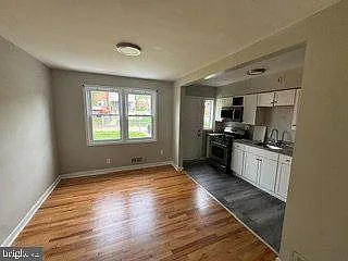 3 bed, 2.0 bath, 1280 sqft, $2,500 — Photo 4